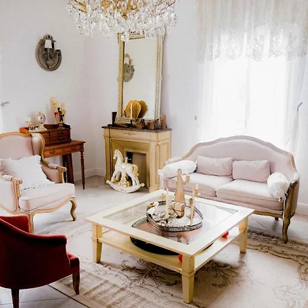 招待所 Le Bonheur De L'instant 3*