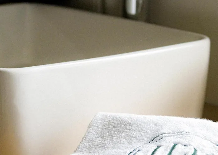 招待所 Le Bonheur De L'instant 3*